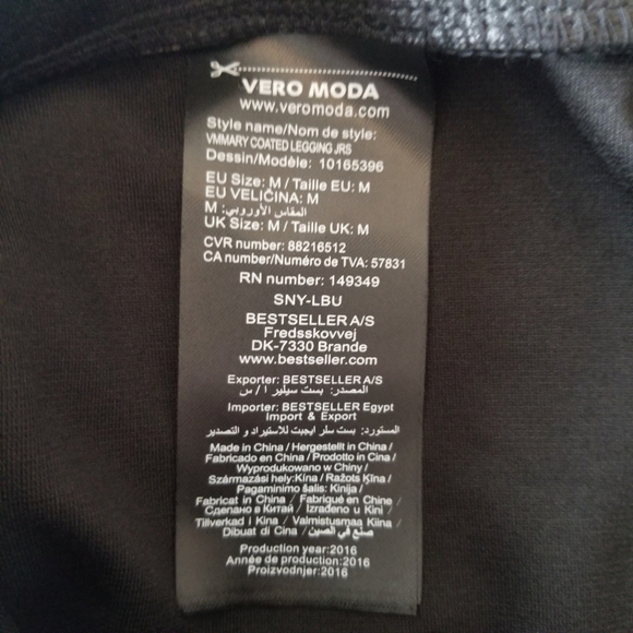 VERO MODA Black Faux Snakeskin Coated Leggings - Picture 13 of 16